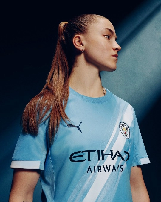 Puma x Manchester City Home Kit Debuts Iconic Sash, Sneakerize.gr
