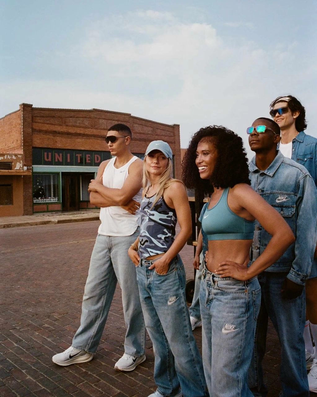 Levi’s x Nike Denim Collection Redefines Classic Sportstyle, Sneakerize.gr