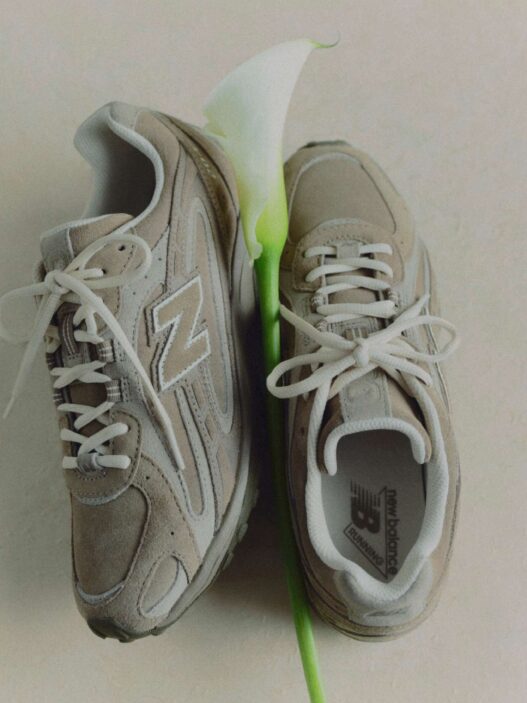 New Balance 204L Sneaker Fuses Decades of Running Style, Sneakerize.gr