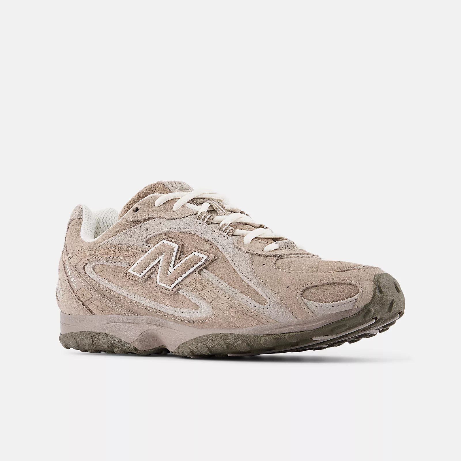New Balance Welcomes Rosalía as Ambassador, Sneakerize.gr