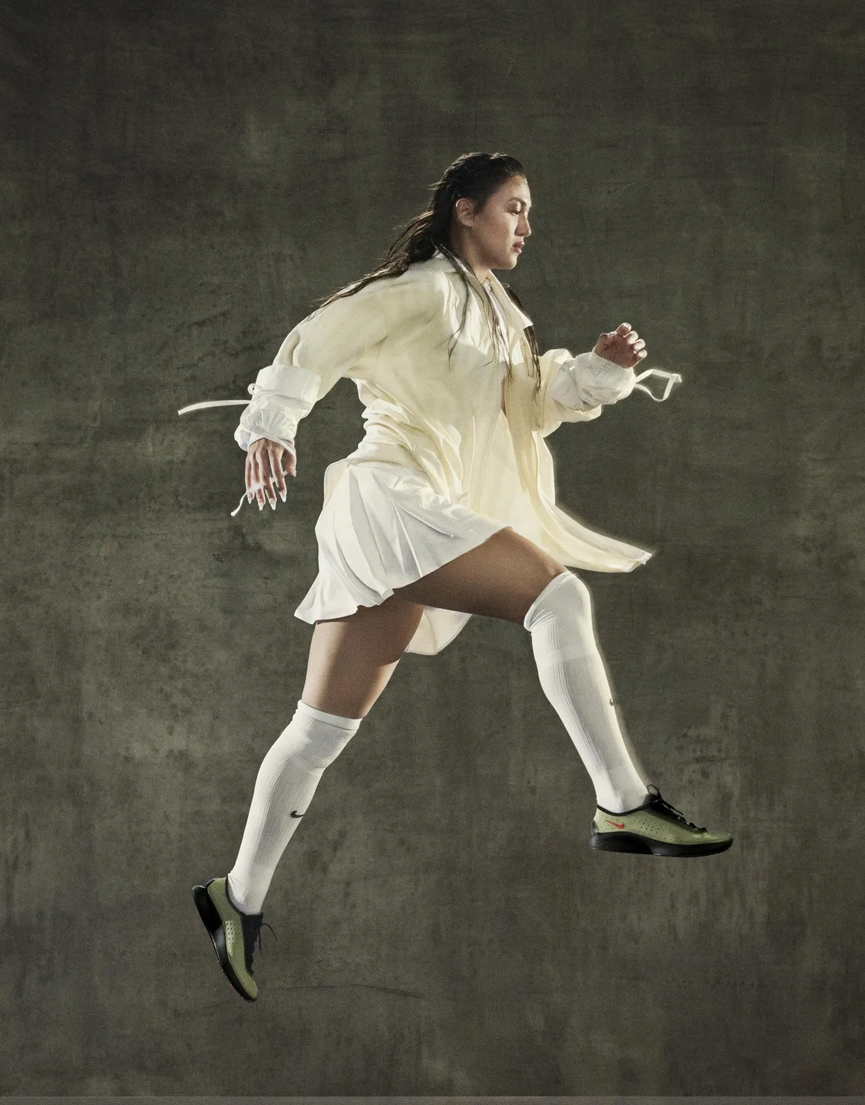 Nike Air Superfly Returns in Sleek Women's Design, Sneakerize.gr