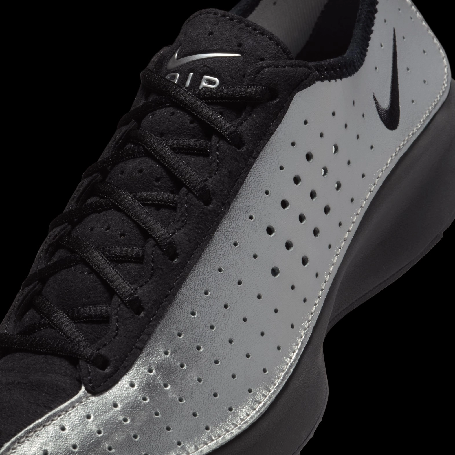 Nike Air Superfly Returns in Sleek Women's Design, Sneakerize.gr