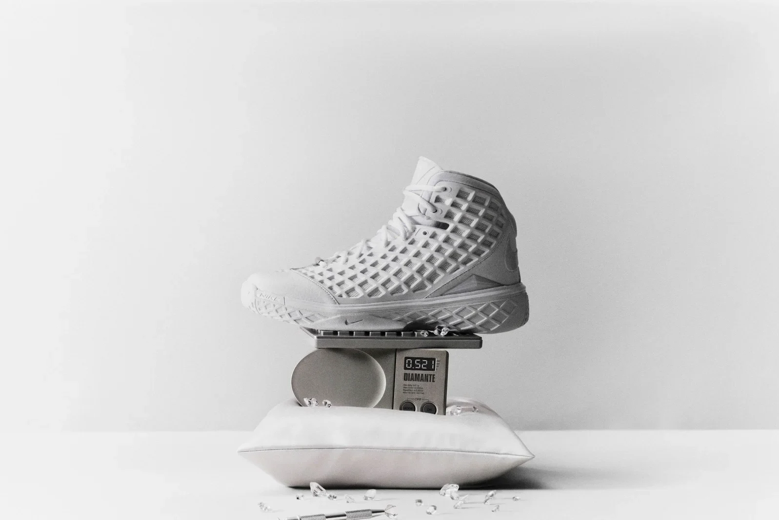 Nike Kobe 3 Protro : A Modern Icon Returns, HM4351-100, Sneakerize.gr