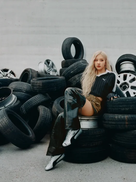 PUMA x ROSÉ Metallic Speedcat: Chrome Meets Motorsport Heritage, Sneakerize.gr