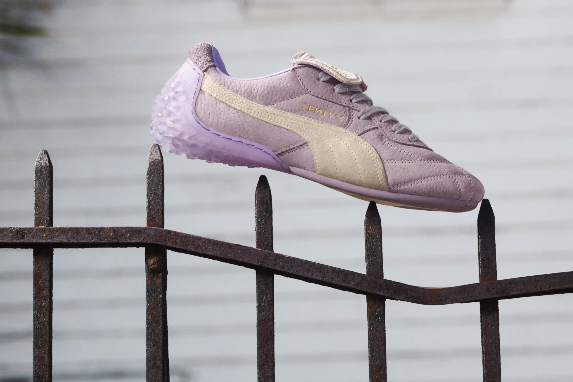 Rihanna’s FENTY x PUMA Collection Redefines Game-Day Style, Sneakerize.gr