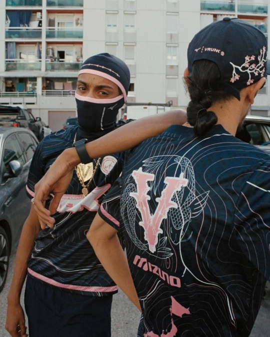 Mizuno x VRUNK Collaboration Redefines Sportstyle, Sneakerize.gr