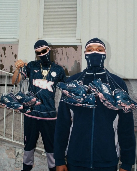 Mizuno x VRUNK Collaboration Redefines Sportstyle, Sneakerize.gr