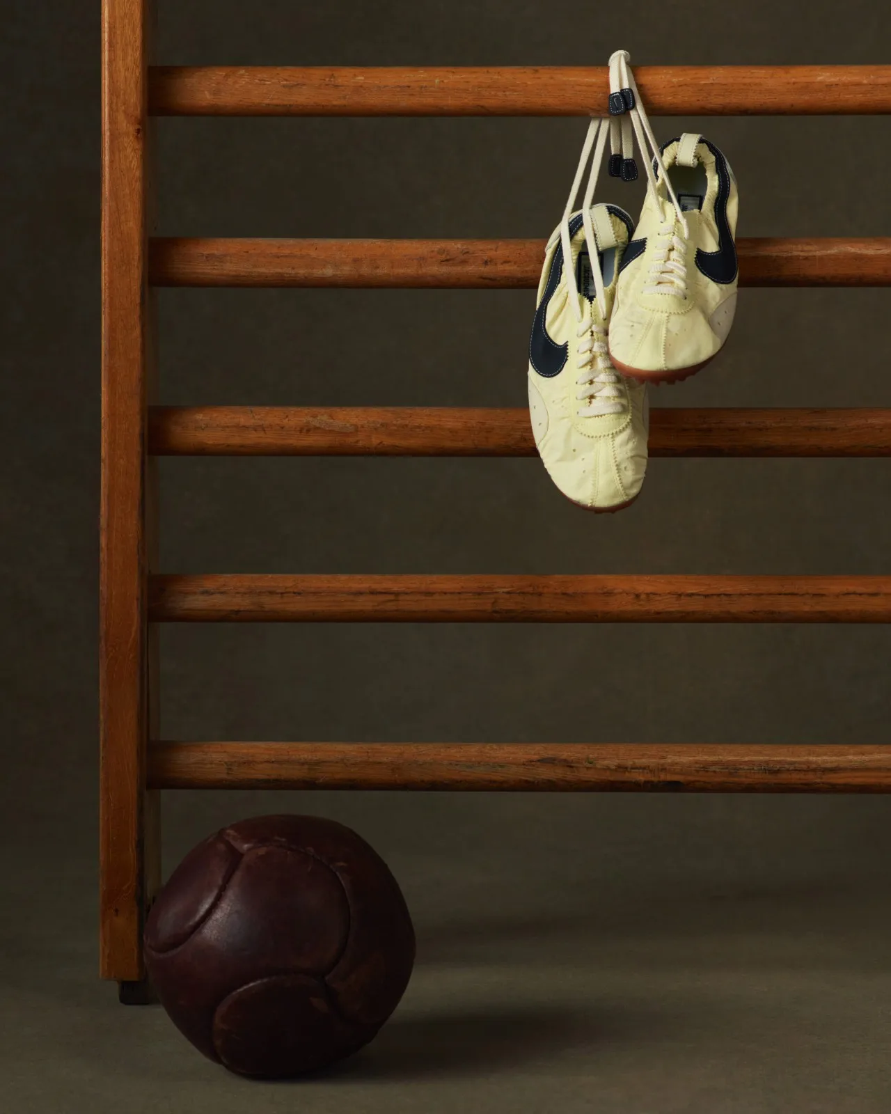 Nike and Jacquemus Moon Shoe Reimagined for Today’s Generation, Snerakerize.gr