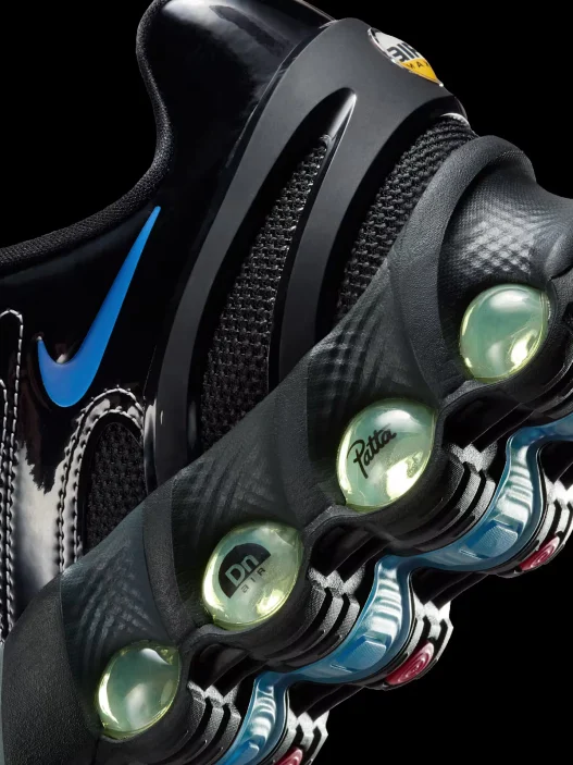 Patta x Nike Air Max DN8 Black and Metallic Silver, IB4029-001, Sneakerize.gr