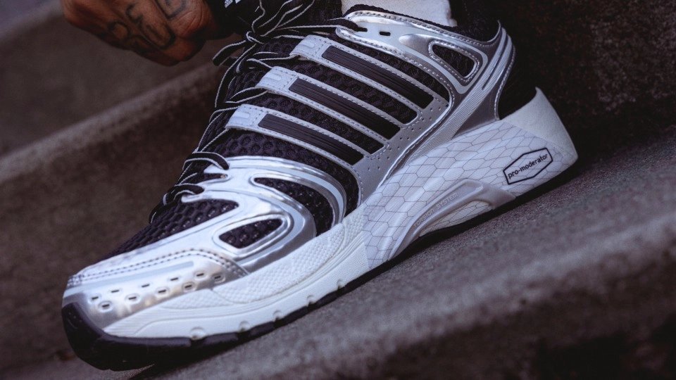 adidas ADISTAR CONTROL 5 Returns, Sneakerize.gr