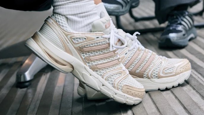 adidas ADISTAR CONTROL 5 Returns, Sneakerize.gr