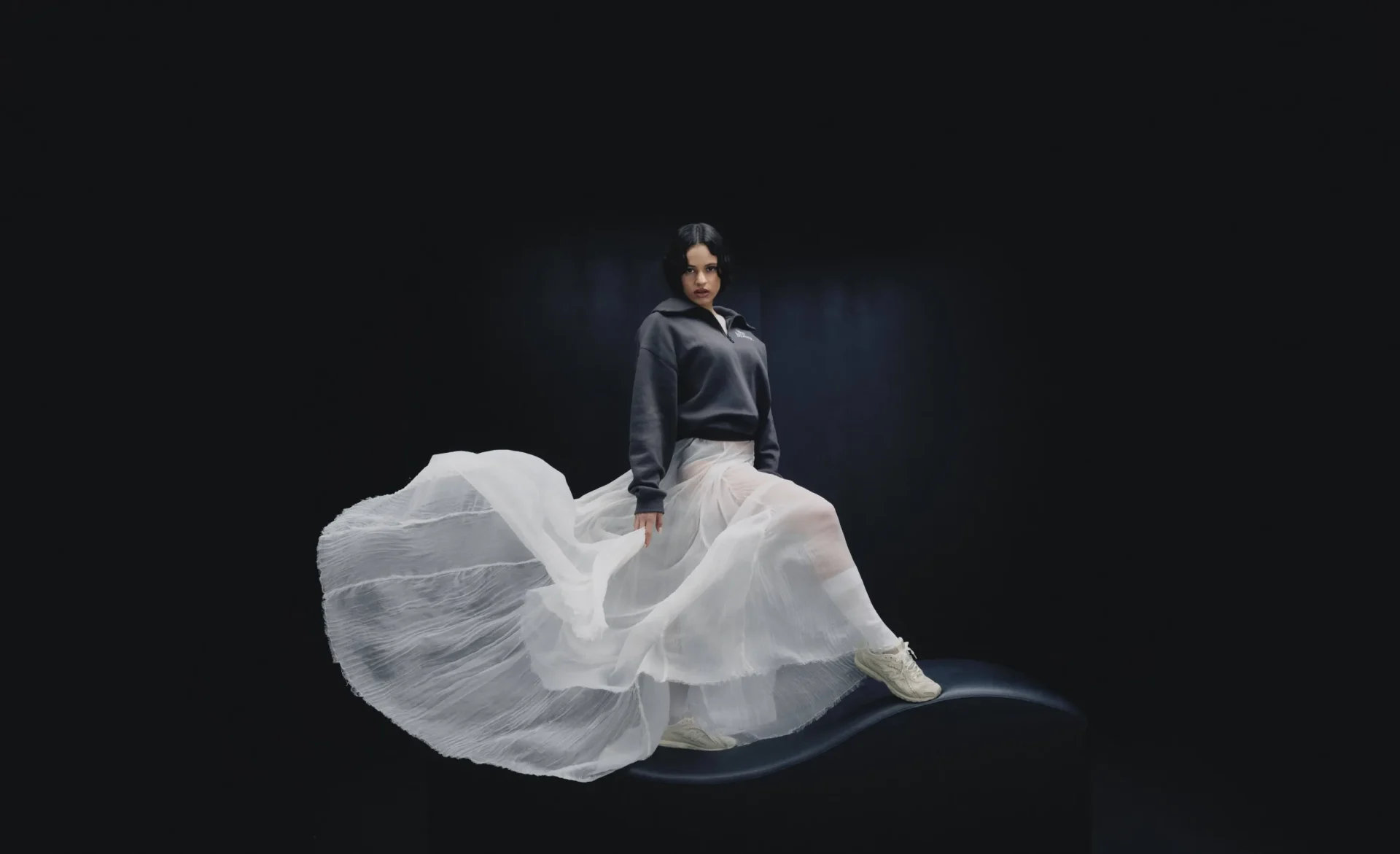 New Balance 204L Campaign with ROSALÍA Turns Heritage Romantic, Sneakerize.gr