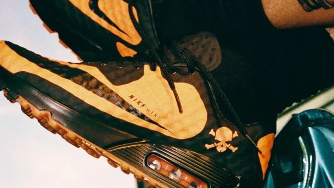 Nike’s Mad 90 Pack Recasts Football Icons into Air Max 90 Form, Sneakerize.gr