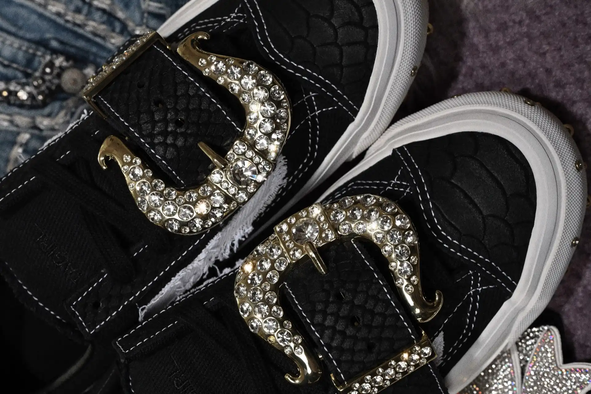 Vans x Metagirl Premium Old Skool 36 Diva Brings Radical Femininity to an Iconic Silhouette, Sneakerize.gr